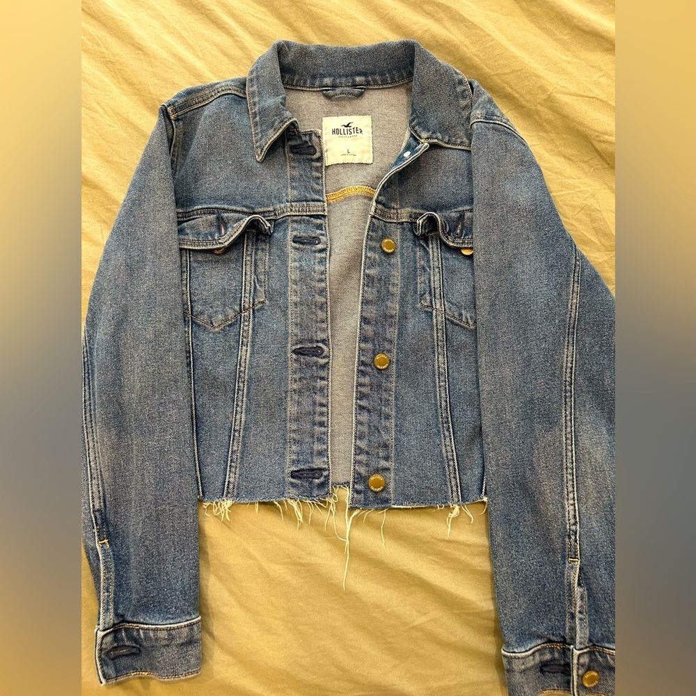 Hollister crop denim jacket sz L